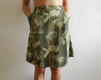 Green bamboo printed wrap mini skirt