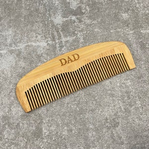 Pettine di bambù personalizzato - Papà - Nonno - Regalo per lui - Inciso in legno