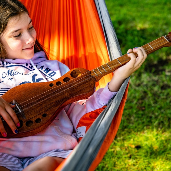 Boondocker Acoustic Dulcitar All Mahogany 4 String Travel Dulcimer Musical Instrument. Small, light, great for travel. Anyone can play!