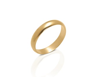 14k Solid Yellow Gold Regular Fit Plain Wedding Band