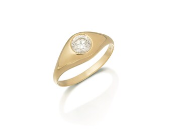 14K Gold Dome Ring With Natural Round Cut White Diamond