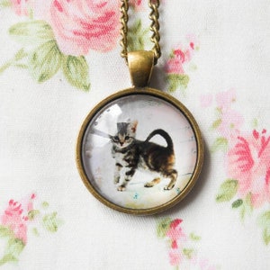 Vintage Kitten Necklace, Cat Necklace, Glass Cameo Necklace, Glass Cabochon, Vintage, Antique Bronze, Necklace, Pendant