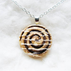 Cinnamon Roll Necklace, Cinnamon Bun Necklace, Food Necklace, Cute Necklace, Fun, Polymer Clay, Dessert