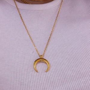 18K Gold crescent pendant necklace, inverted horn pendant, Moon necklace image 4