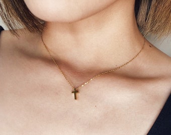 18K Gold or Silver Dainty Cross Necklace,Cross Necklace, Cross Pendant Necklace, Water and Tarnish Resistant Necklace