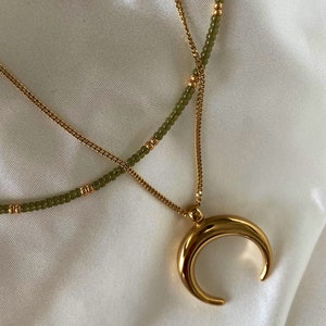 18K Gold crescent pendant necklace, inverted horn pendant, Moon necklace image 3