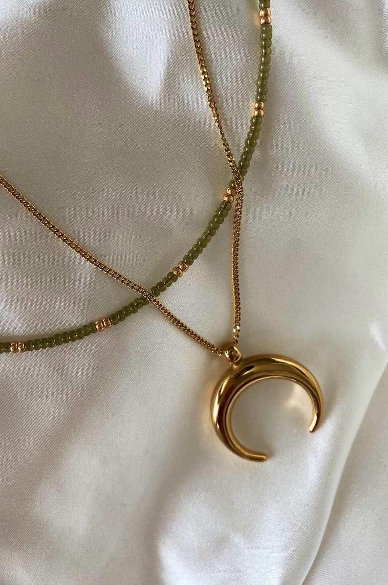 18K Gold crescent pendant necklace, inverted horn pendant, Moon necklace image 3