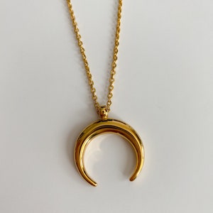 18K Gold crescent pendant necklace, inverted horn pendant, Moon necklace image 6