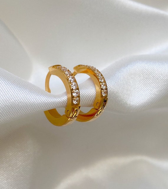 18K Gold HUGGIE HOOP EARRINGS With Cubic Zirconia Diamond