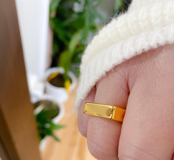 Gold bar hotsell ring