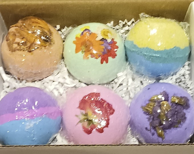 bath bomb gift set, 6 pack, 4 to 5 oz bath bombs, gift for her, self care, spa gift, bath bombs, mothers day, gift for friend, sister, wife