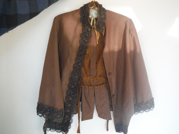 Victorian cape