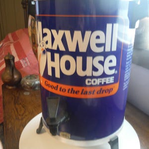 30 cup Maxwell House coffee maker
