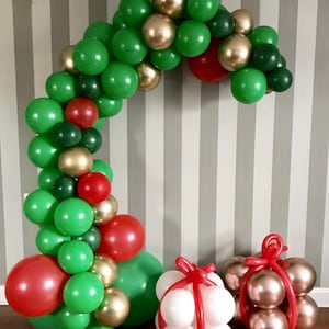 Balloon Garland Kit,Christmas is coming, Christmas Balloon Garland, Green and Red Balloon arch