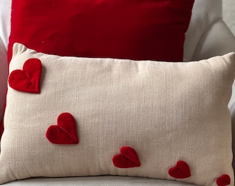 Heart pillow, Valentine pillow, Heart applique pillow, Valentine’s Day pillow, valentine day decor, valentine day home decor, 12x20 inch
