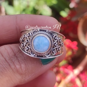 Natürlicher blauer Larimar-Ring, 925er Sterlingsilberring, Boho-Ring, Statement-Ring, Dominikanischer Larimar, März-Geburtsstein, Brautring