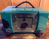 Mid Century Gumby Green Zenith Radio