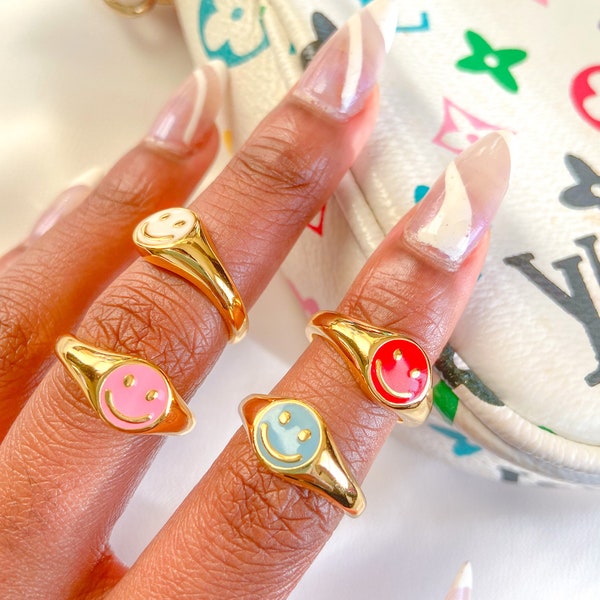 Preppy aesthetic jewelry preppy aesthetic smiley face rings  preppy hot pink,white, black, red, white preppy aesthetic gifts for teen girls