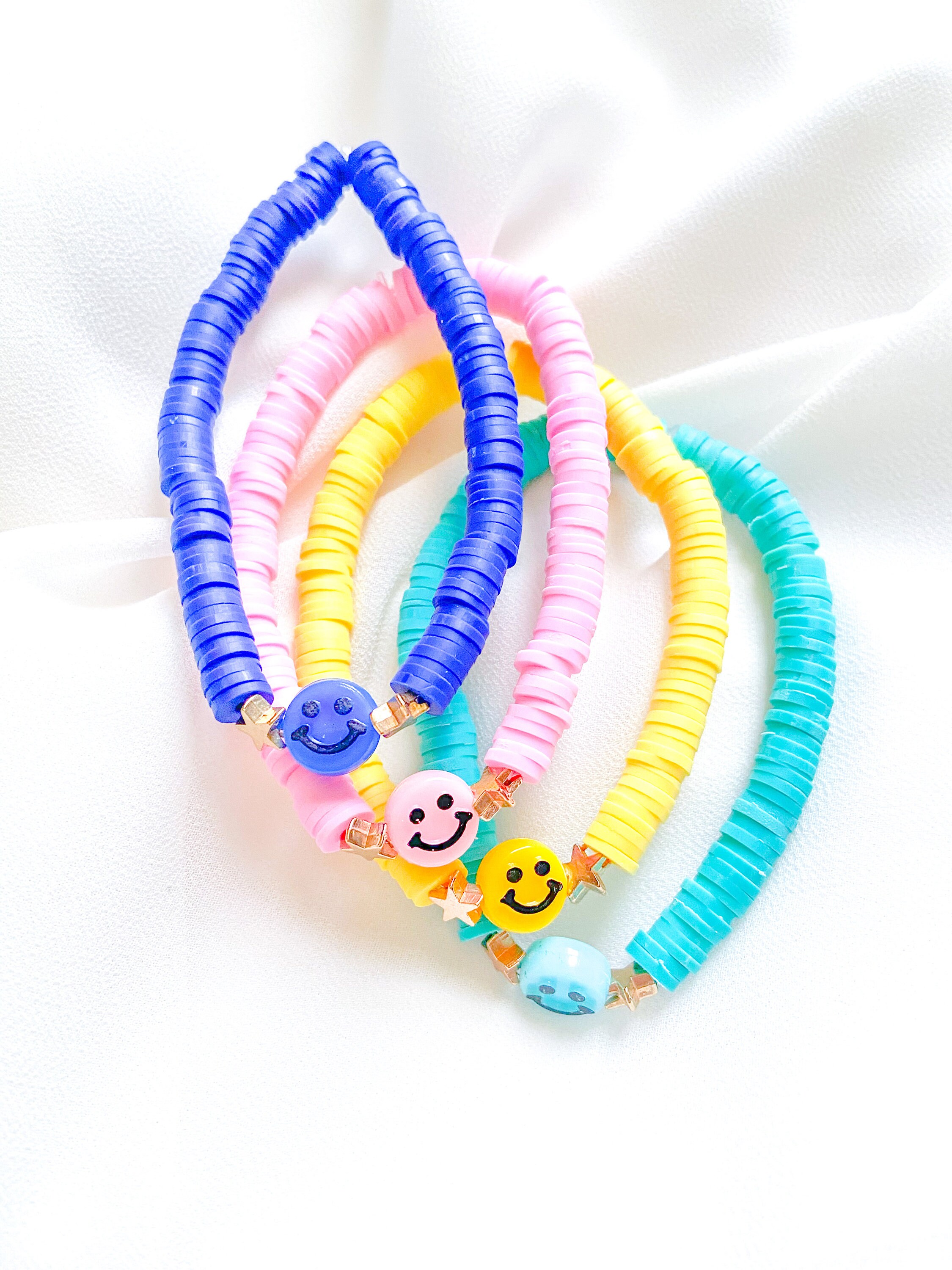 Preppy aesthetic jewelry preppy smiley face pink heishi summer bracelet  aesthetic gifts for teen girls