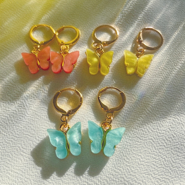 Preppy aesthetic jewelry, aesthetic gold plated butterfly huggies hoops/ aesthetic butterfly earrings, aesthetic gifts for teen girls.