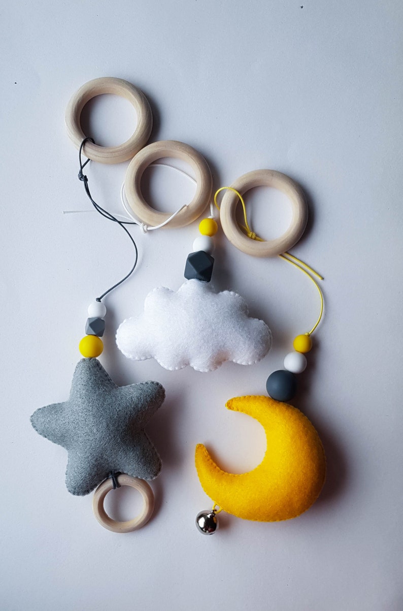 I giocattoli da palestra per bambini impostano tre giocattoli ad alto contrasto, centro attività, palestra per bambini in legno, stella gialla giocattolo Montessori, nuvola, luna, regalo Babyshower 3 toys set
