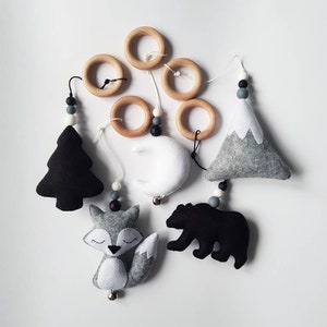 Monochrome baby gym toys, Black white high contrast hanging hoop toys, Mountain, Black bear, Moon, Fox Gender neutral toys, Woodland nursery