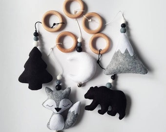 Monochrome baby gym toys, Black white high contrast hanging hoop toys, Mountain, Black bear, Moon, Fox Gender neutral toys, Woodland nursery