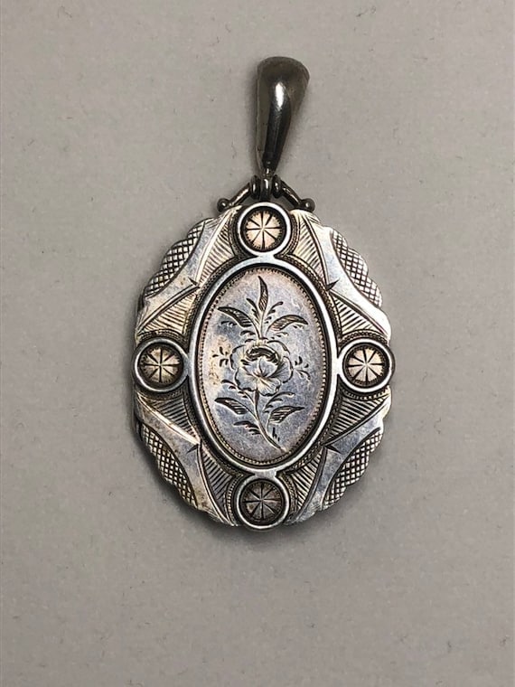 Vintage Victorian Locket