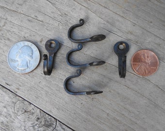 5 pack Horseshoe Nail Wall Hooks, Tiny Rustic Hooks, Jewelry Hooks, Kitchen Hooks, Horse Lover, Spring Cleaning, Western Decor Hanger