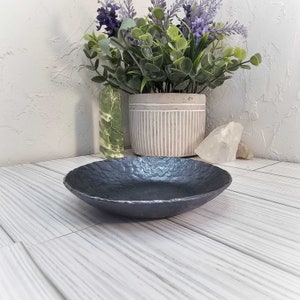 Hand Forged Hammered Round Metal Jewelry Dish, Key Dish Jewelry Holder, Unique Christmas Gift for Her, Change Bowl, 6th Iron Anniversary