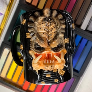 Kubek Predator, kubek z Predatorem, realistyczny Predator, glina polimerowa Predator