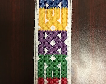 Marque-page point de croix nœud celtique arc-en-ciel