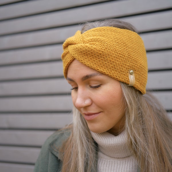 Twist headband made from 100% merino wool