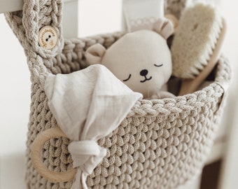 Hanging basket for the baby bed