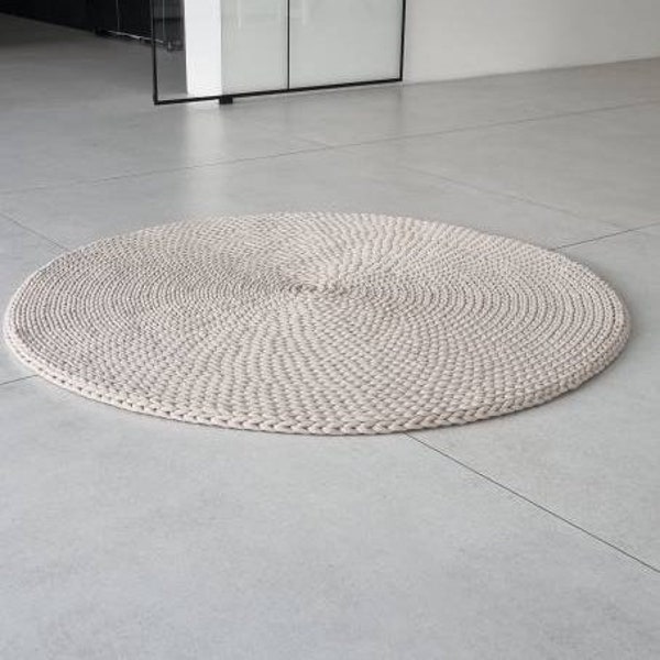 Handmade crochet rug round in Scandinavian look