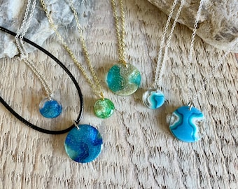 Smaller geode inspired resin necklaces, beachy jewelry, minimalistic necklace, gift for earthy girl, west coast style, layering necklace