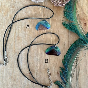 Northern lights medium size necklace, aurora borealis necklace, mountain necklace, unisex necklace, glow in the dark, nature lover gift
