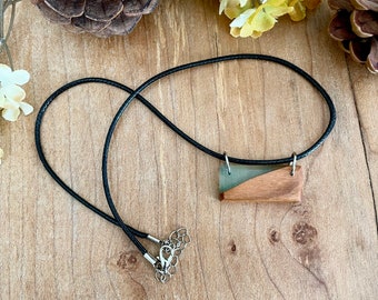 Earthy unisex necklace, horizontal pendant, wood resin necklace, beach vibes necklace, gift for nature lover, gift for outdoorsy friend