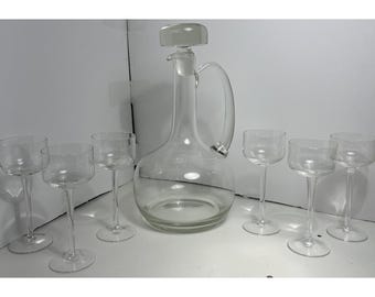 Jarra decantadora de vino francesa de cristal de mediados de siglo, con tapón y asa, para 6 copas.