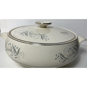 Vintage Homer Laughlin Covered Serving Bowl | Celeste Pattern