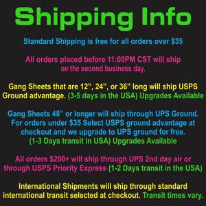 K&ouml;nnte beinhalten: Eine Grafik mit dem Text "Shipping Info" in gr&uuml;nen Buchstaben. Der Text beschreibt die Versandrichtlinien f&uuml;r Bestellungen &uuml;ber 35 $, Bestellungen, die vor 23:00 Uhr CST aufgegeben werden, und Bestellungen in verschiedenen Gr&ouml;&szlig;en. Der Text erw&auml;hnt auch kostenlose Upgrades auf den UPS-Bodentransport f&uuml;r Bestellungen unter 35 $.