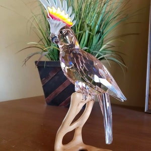 Cockatoo figurine -  Canada
