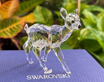 スワロフスキー　子鹿 　FAWN Swarovski Crystal Figurine Deer Fawn 235045 With Original Box and