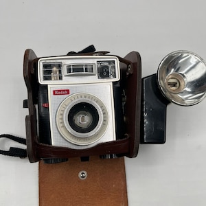 Kodak Brownie Starmatic Camera  - Untested