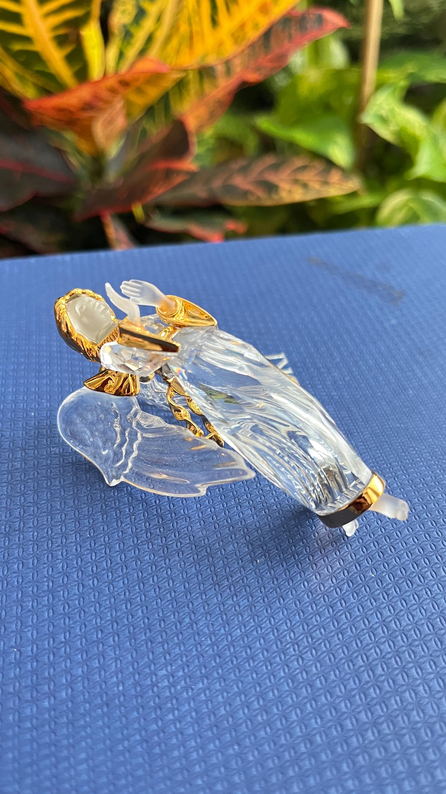 Swarovski Crystal Memories 2000 Annual Angel Ornament (item