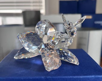 Swarovski Silver Crystal Bumble Bee & Flower Figure MIB 7615 NR 000 002