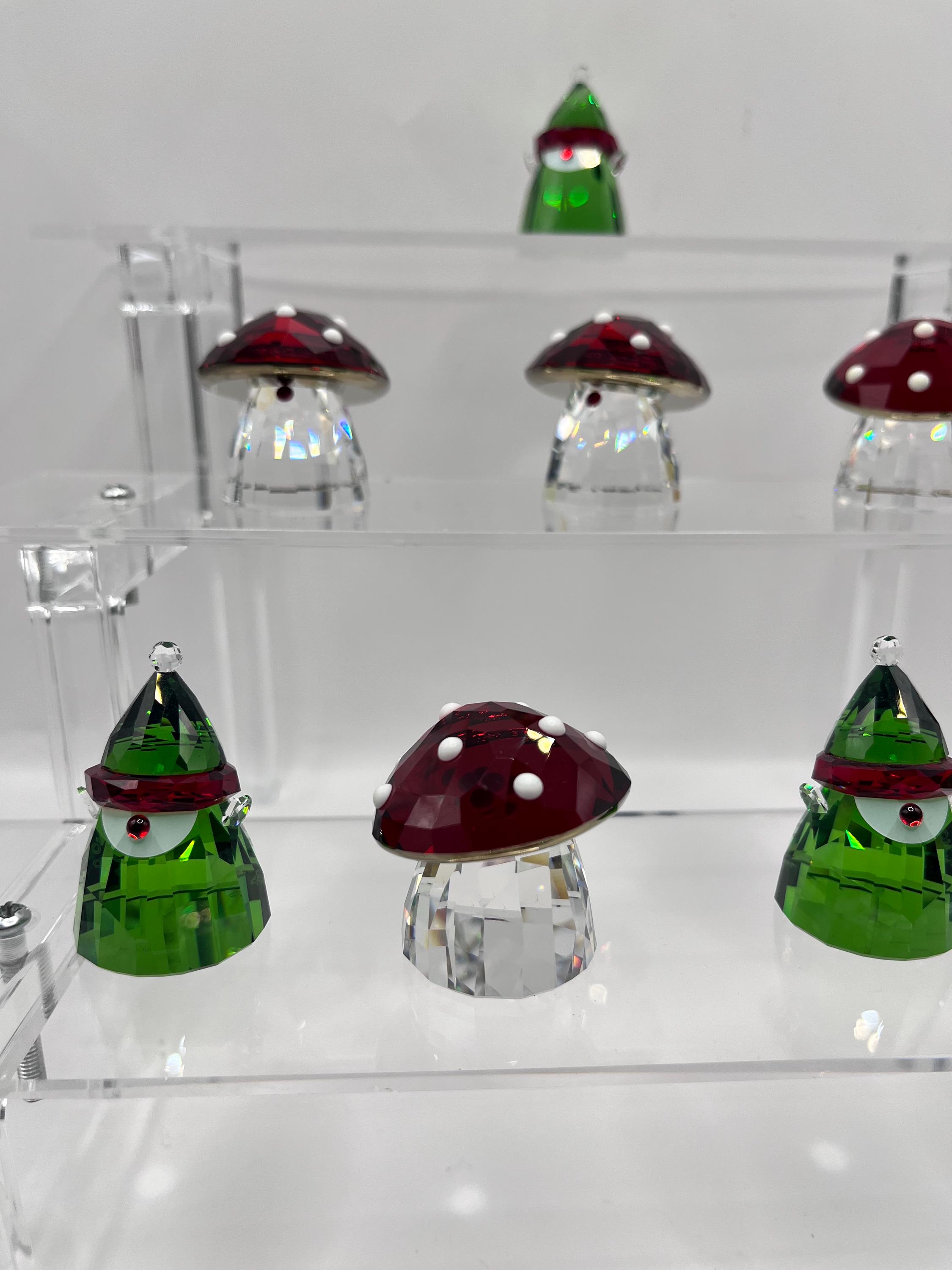 スワロフスキーのクリスマスエルフとキノコは個別価格です - Etsy 日本