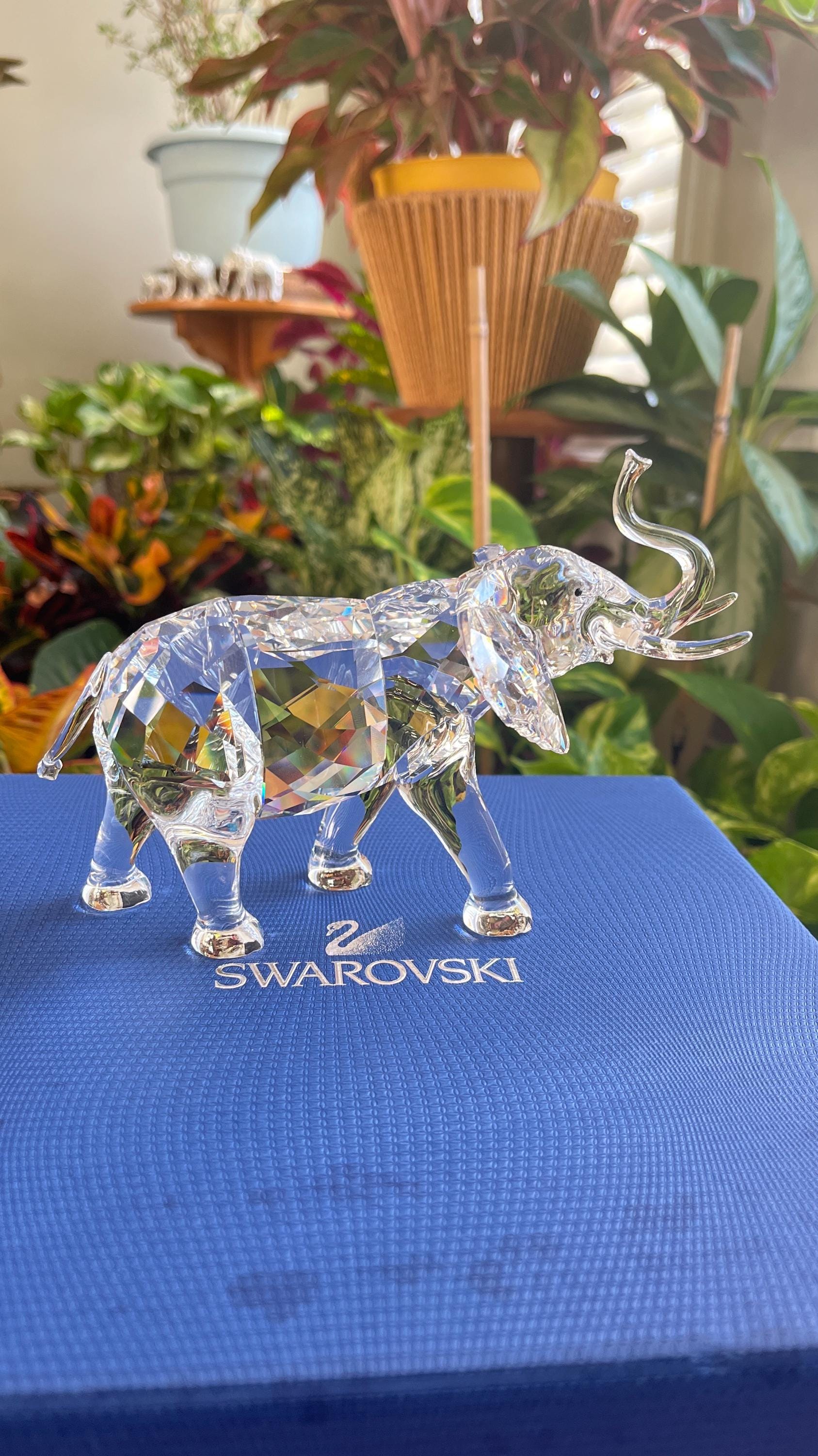 Swarovski Crystal 'mother Elephant' Figurine #678945 With Original