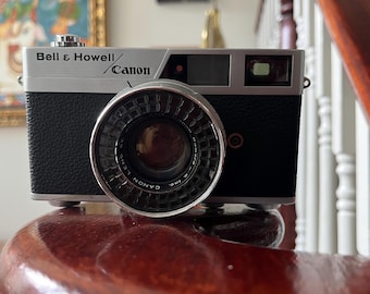 Vintage Bell & Howell / Canon Canonet 19 35mm rangefinder film camera from 1961 not tested