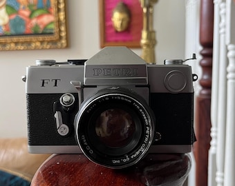 Vintage 1970s Petri FT 35mm Film Camera with Leather Case not tested
